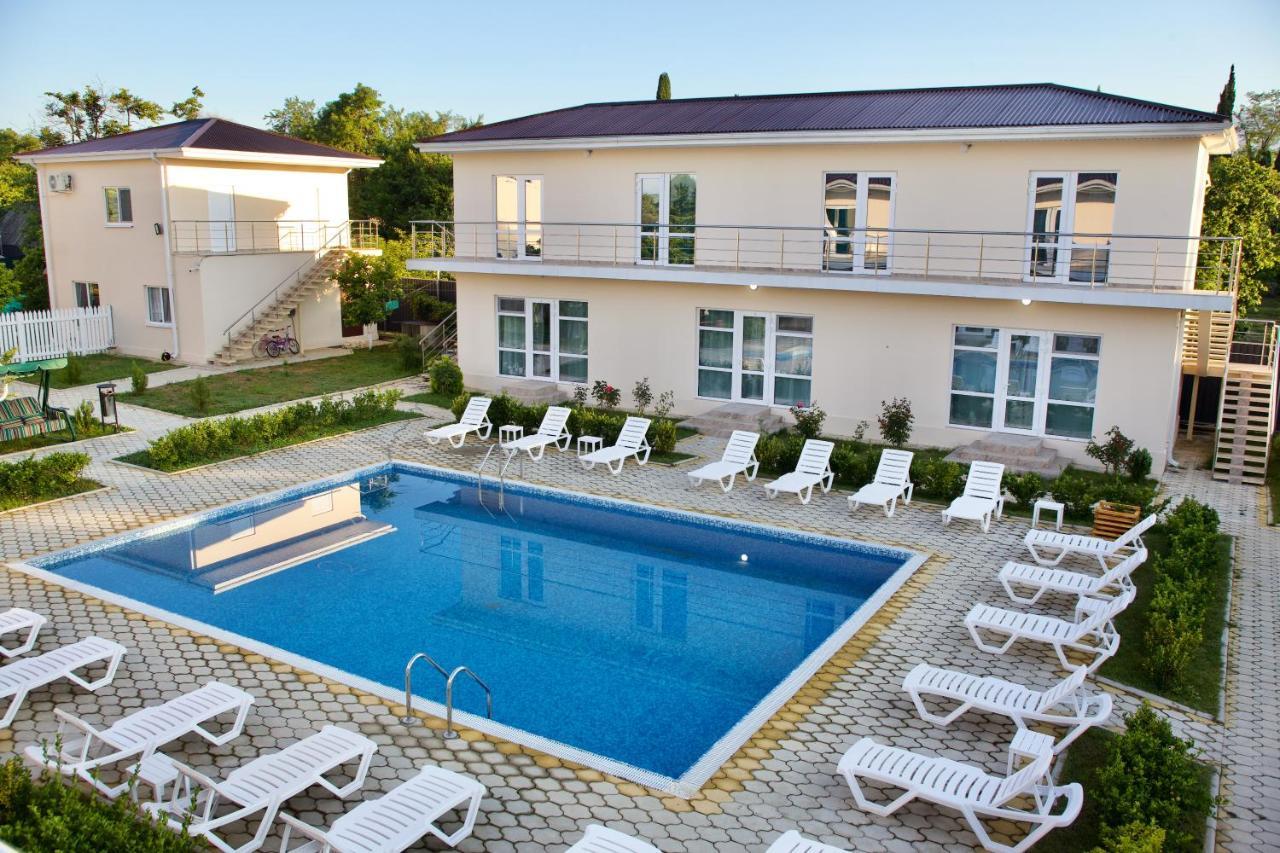 Family Resort Bambora กูเดาทา ภายนอก รูปภาพ