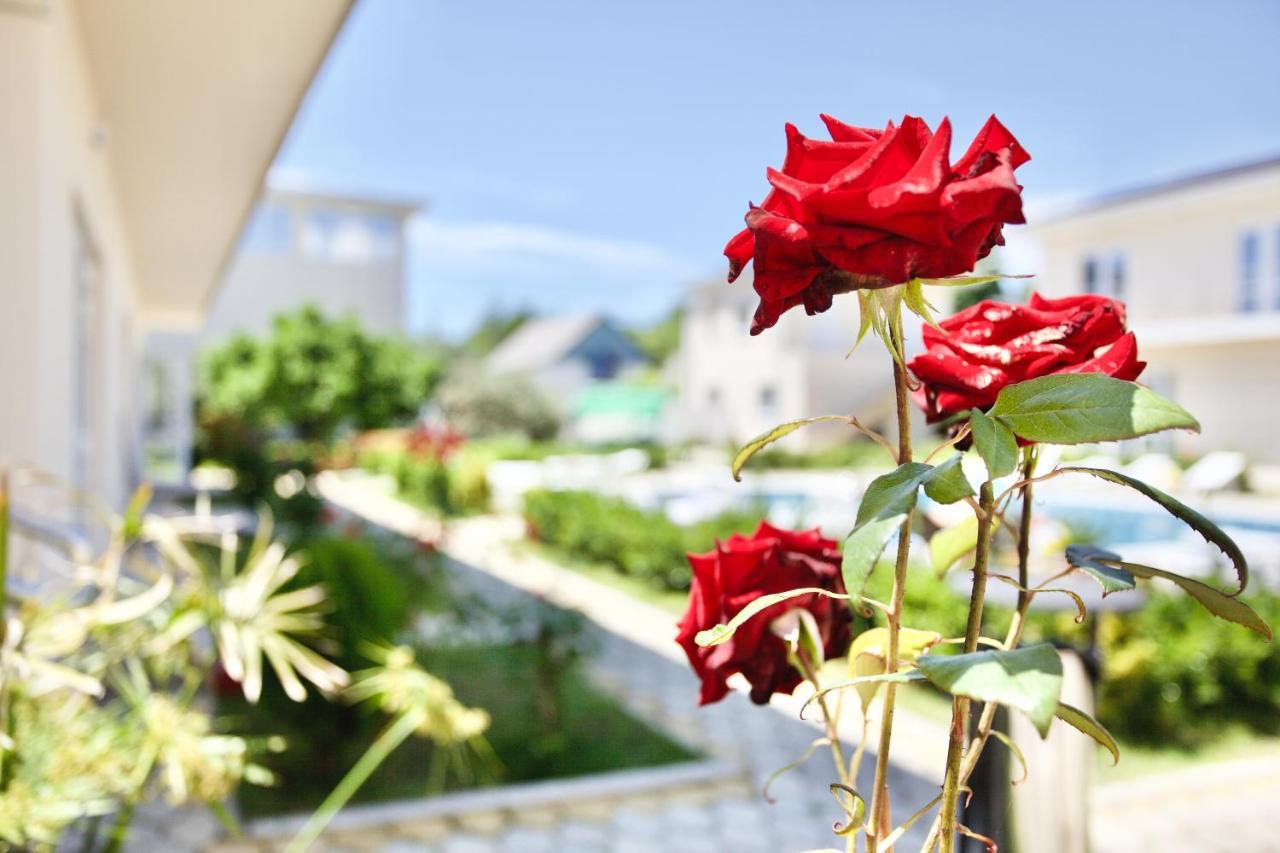Family Resort Bambora กูเดาทา ภายนอก รูปภาพ